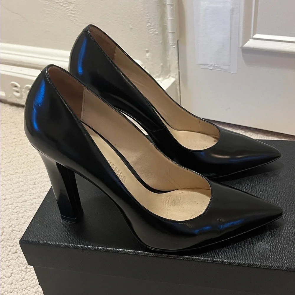 Beautiful Elizabeth and James Black Heels - Picture 4 of 4